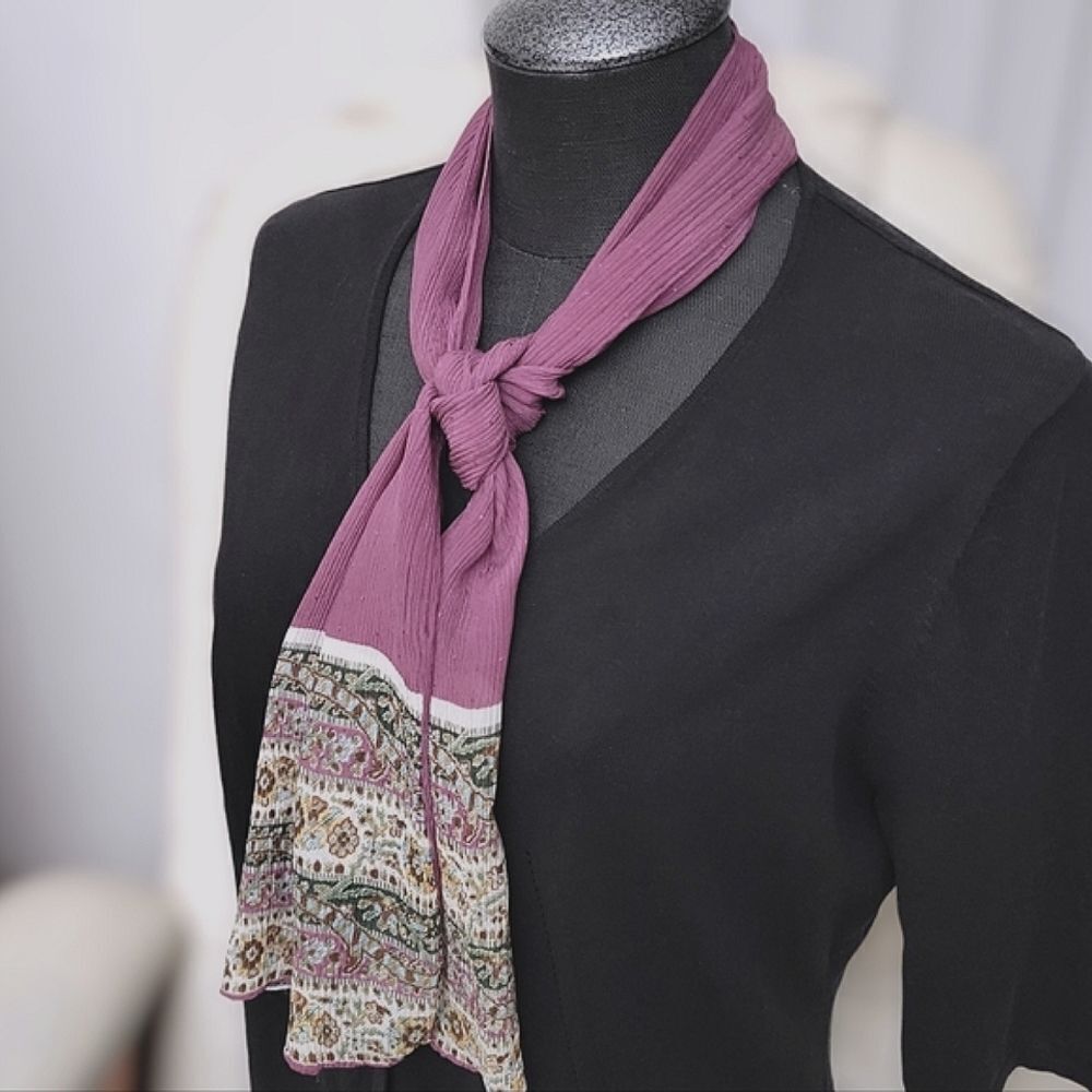 Vtg lilac sheer silk chiffon crepon patterned end slim scarf - Picture 3 of 13